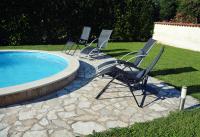Bazén v ubytovaní Villa Gardena with private pool alebo v jeho blízkosti