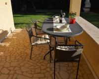 Patio alebo iná vonkajšia časť ubytovania Villa Gardena with private pool