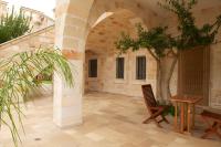 Patio alebo iná vonkajšia časť ubytovania Relais Villa Lucia