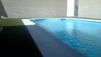 Bazén v ubytovaní Mar&Mar, apartamento con solárium y piscina alebo v jeho blízkosti
