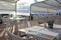 Reštaurácia alebo iné gastronomické zariadenie v ubytovaní Golfo del Sole Hotel & Holiday Resort