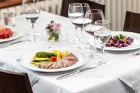 Jídlo v hotelu nebo okolí