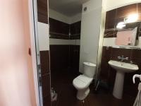 A bathroom at Gelov Hotel