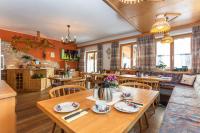 Część wypoczynkowa w obiekcie Hölzl Bed & Breakfast