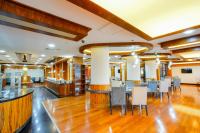 En restaurant eller et andet spisested på New Park Hotel