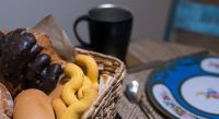 Jedlo v ubytovaní bed & breakfast alebo blízkom okolí