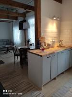 Kuchyň nebo kuchyňský kout v ubytování Vallikraavi apartment