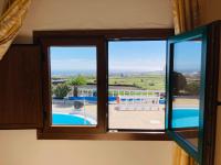 Bazén v ubytovaní HOTEL-FINCA Rural José Manuel 28pax alebo v jeho blízkosti