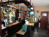 Hol lub bar w obiekcie Hotel Wielkopolanka