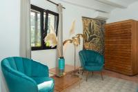 A seating area at Caballito de Mar Boutique Hotel