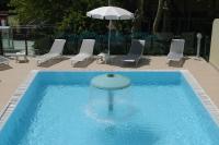Basen w obiekcie Hotel Prater lub w pobliżu
