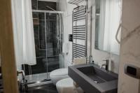 A bathroom at Miryam House Affittacamere Suite e Relax