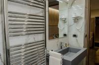 A bathroom at Miryam House Affittacamere Suite e Relax
