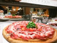 Jídlo v hotelu nebo okolí