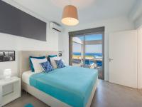 Postel nebo postele na pokoji v ubytování Villa in Kalythies with sea beach