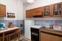 Kuchyňa alebo kuchynka v ubytovaní Apartments Franko 234