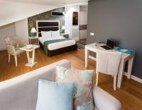 Postel nebo postele na pokoji v ubytování Turkuaz Suites Bosphorus