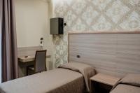 A television and/or entertainment centre at Miryam House Affittacamere Suite e Relax
