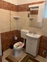 Łazienka w obiekcie Katarina apartman