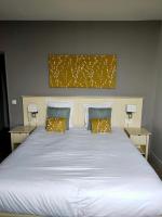 Poste&#x13E; alebo postele v izbe v ubytovan&iacute; Les Embruns