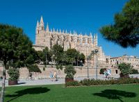 A local landmark close to A villát