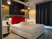Cama o camas de una habitación en Zouk Hotel