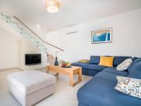 Część wypoczynkowa w obiekcie Holiday Home Villa Coriticum otium by Interhome