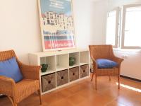 Posedenie v ubytovaní TÒRTORA - Casa en el centro con vistas al mar