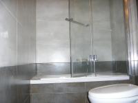 A bathroom at Villa Sunrise