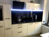 Kuchyň nebo kuchyňský kout v ubytování SALZHAUSBLICK BUSINESS APARTMENTS - Zentrale Lage am Salzhaus - MwSt-Rechnung verfügbar