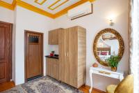 Kuchyň nebo kuchyňský kout v ubytování April Hotel