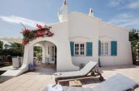 Patio alebo iná vonkajšia časť ubytovania Es Chalet
