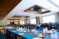 Restaurace v ubytování Hotel khumani By Hills N Dunes