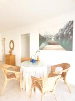 Posedenie v ubytovaní Villa Blanca Marbella Center - EaW Homes