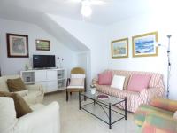 Televízia a/alebo spoločenská miestnosť v ubytovaní Villa Blanca Marbella Center - EaW Homes