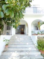 Exteriér alebo vchod do ubytovania Villa Blanca Marbella Center - EaW Homes