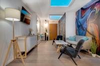 Bed & Breakfast Sky City Centerにあるテレビまたはエンターテインメントセンター