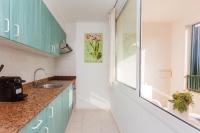 Kuchyňa alebo kuchynka v ubytovaní Apartamento Cala en Forcat 36