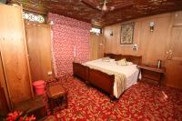 The Shelter Group of Houseboats & Tour organiserにあるベッド
