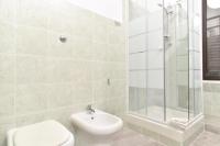 Koupelna v ubytování GuestHouse o Affittacamere Magenta Baylon Suite