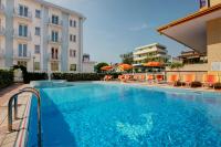 Bazén v ubytovaní Hotel Jalisco alebo v jeho blízkosti