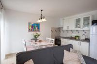 Kuchyň nebo kuchyňský kout v ubytování APARTMANI Mirona - Tučepi