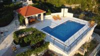 Bazén v ubytovaní Country Home Močilo, Zagvozd alebo v jeho blízkosti