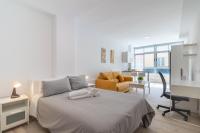 A bed or beds in a room at Flatguest Mary Sanchez