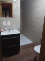 A bathroom at El Balcon de Peñafiel