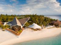 uma vista aérea de um resort na praia em OZEN RESERVE BOLIFUSHI - Luxury All Inclusive with Free Transfers em Malé