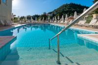 Bazén v ubytování Angelica Hotel nebo v jeho okolí