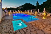 Bazén v ubytování Angelica Hotel nebo v jeho okolí