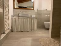 A bathroom at Relax totale nel Bosco Lucca