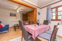 Posedenie v ubytovaní House Brena
